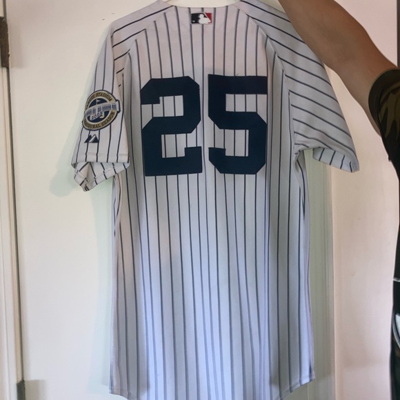 NY Yankees Jersey #25 Sz. 40 - Picture 2 of 4